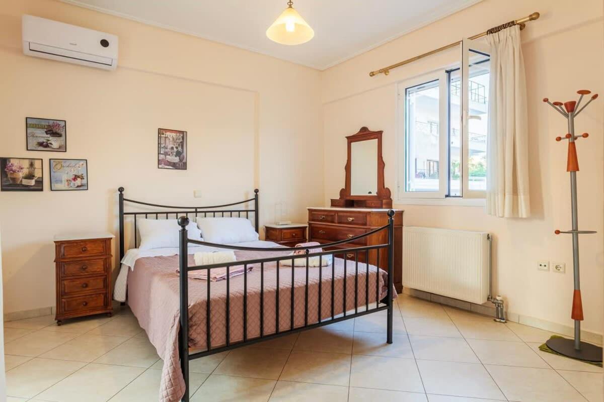 Spacious Urban Haven-Family Home, Perfect Location Kalamata Exterior foto