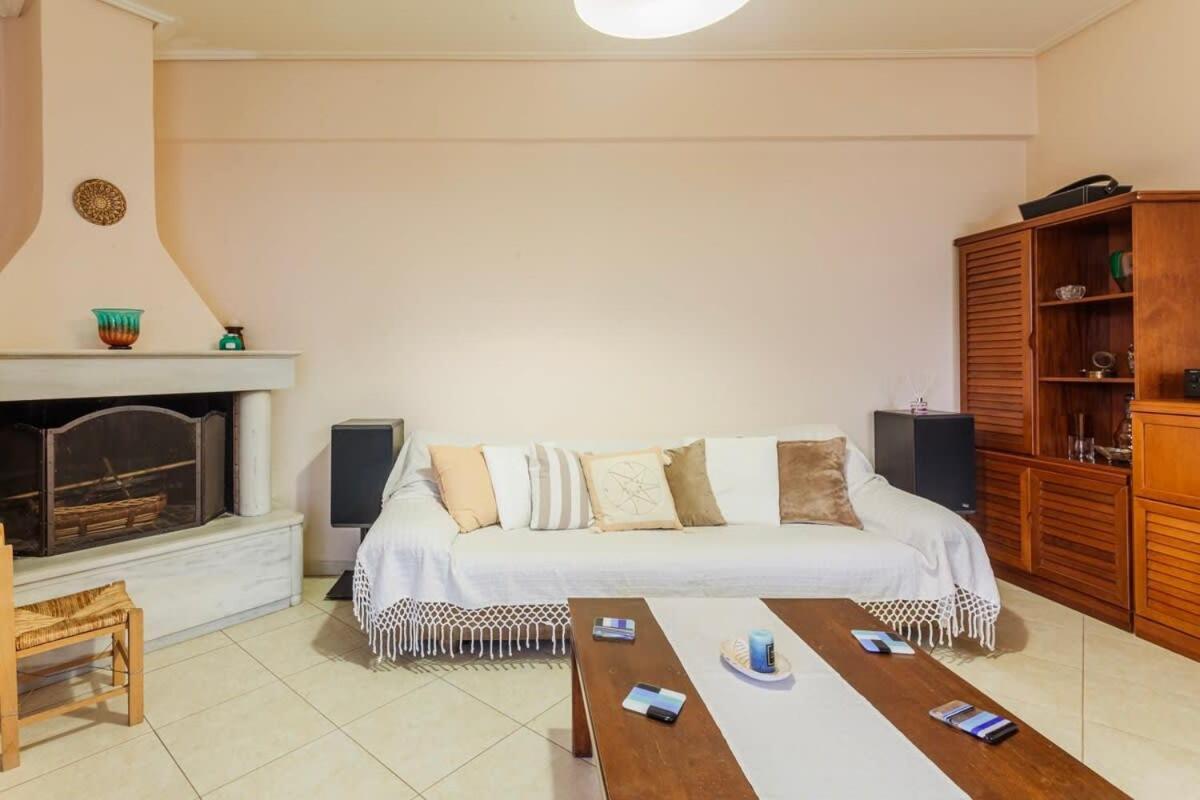 Spacious Urban Haven-Family Home, Perfect Location Kalamata Exterior foto